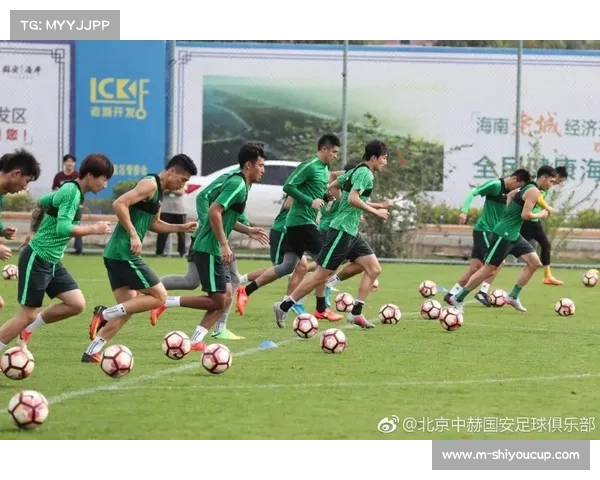 海外拉练期间，国安小将阿布都海米提替补登场